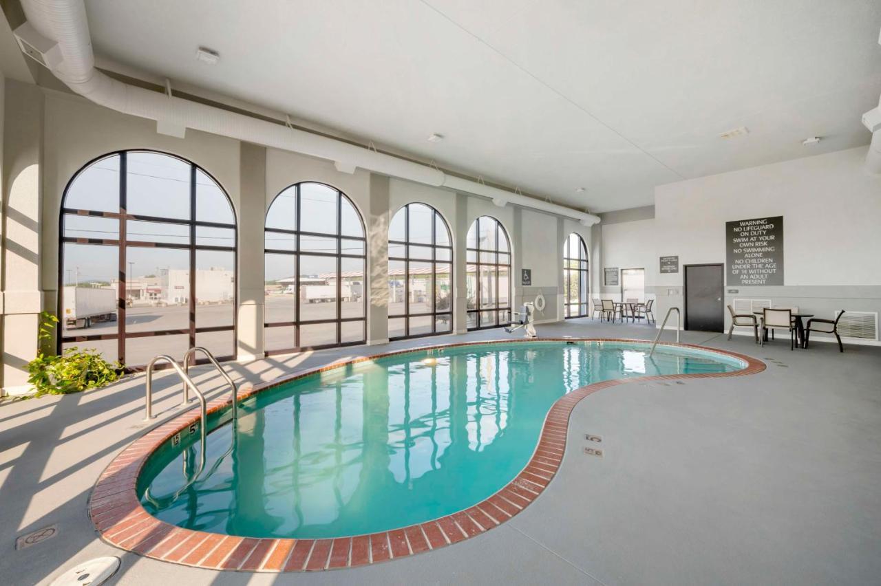 Best Western Plus Harrisonburg Esterno foto