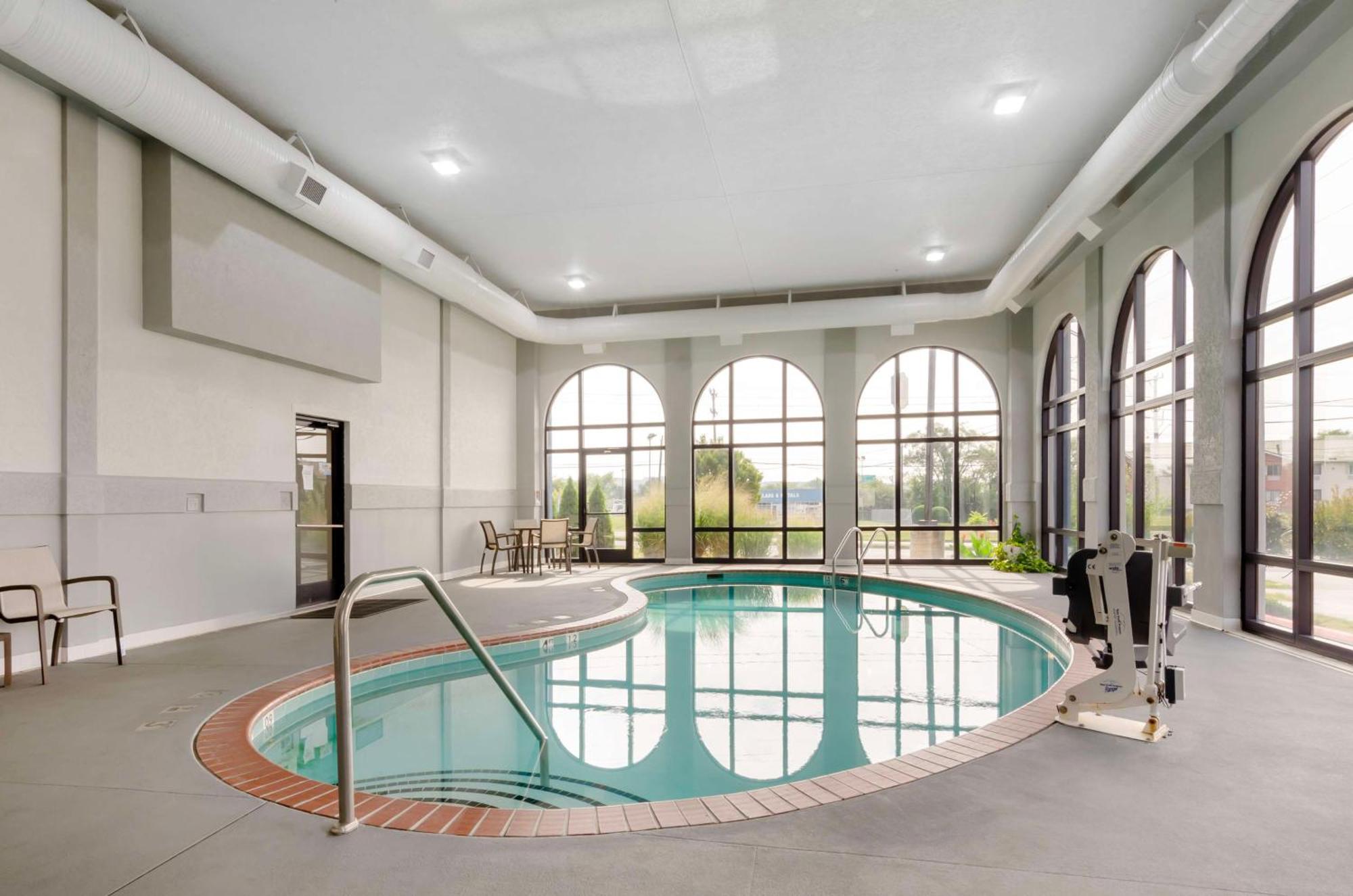 Best Western Plus Harrisonburg Esterno foto
