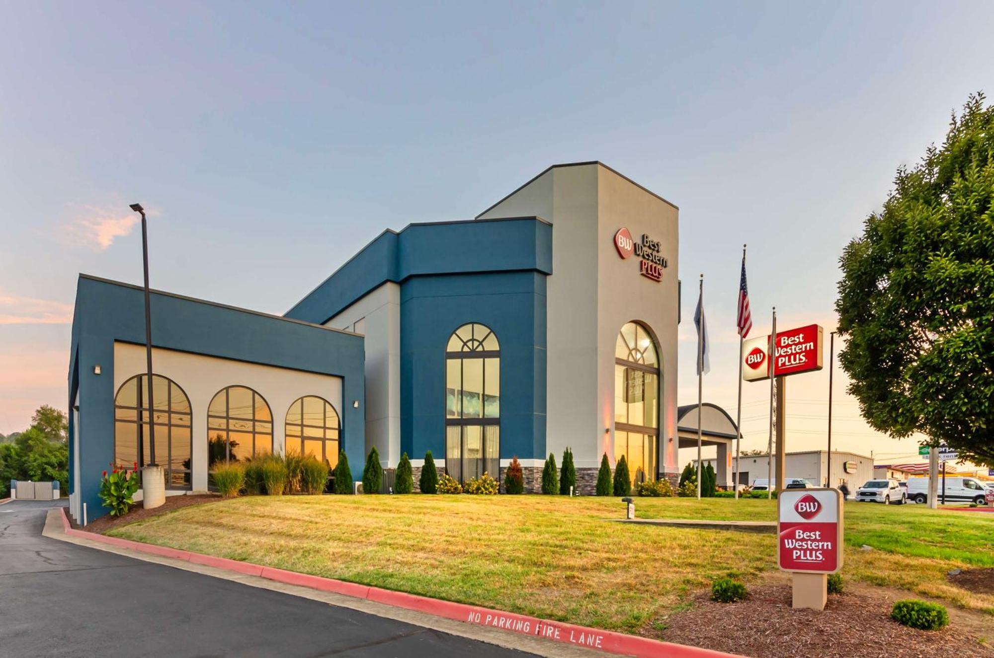 Best Western Plus Harrisonburg Esterno foto
